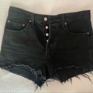 Levi’s 28 black denim shorts